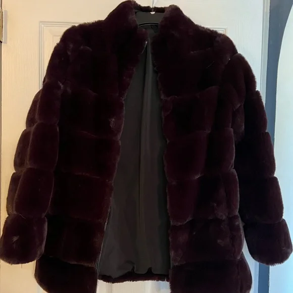 Via Spiga Reversible Grooved Faux-Fur Jacket in "Eggplant" Size S NWOT - Picture 2 of 13